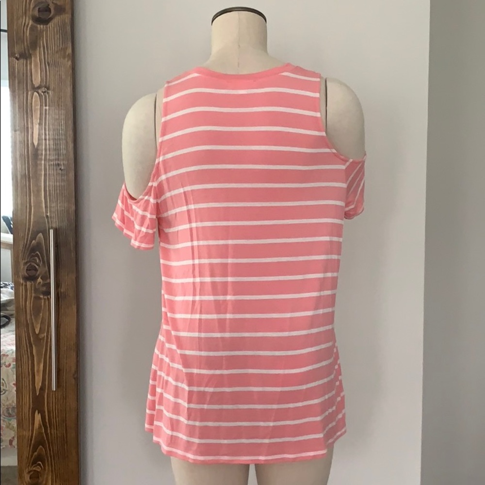 Cute Cold Shoulder Top - Picture 2 of 6